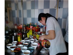 重慶酸辣粉培訓,哪里學酸辣粉技術好,正宗酸辣粉配方哪里學