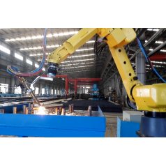 山東青島自動化設(shè)備，自動焊接機(jī)器人