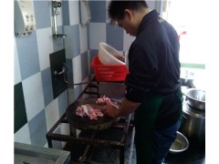 東莞重慶雞公煲技術(shù)哪里學好,雞公煲配方培訓,雞公煲做法