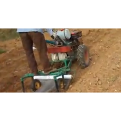 手扶帶動的花生播種機、8馬力以上的手扶拖拉機