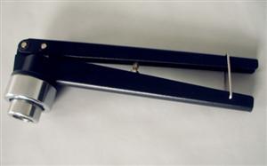 經濟款 11mm 鉗口頂空瓶手動壓蓋器